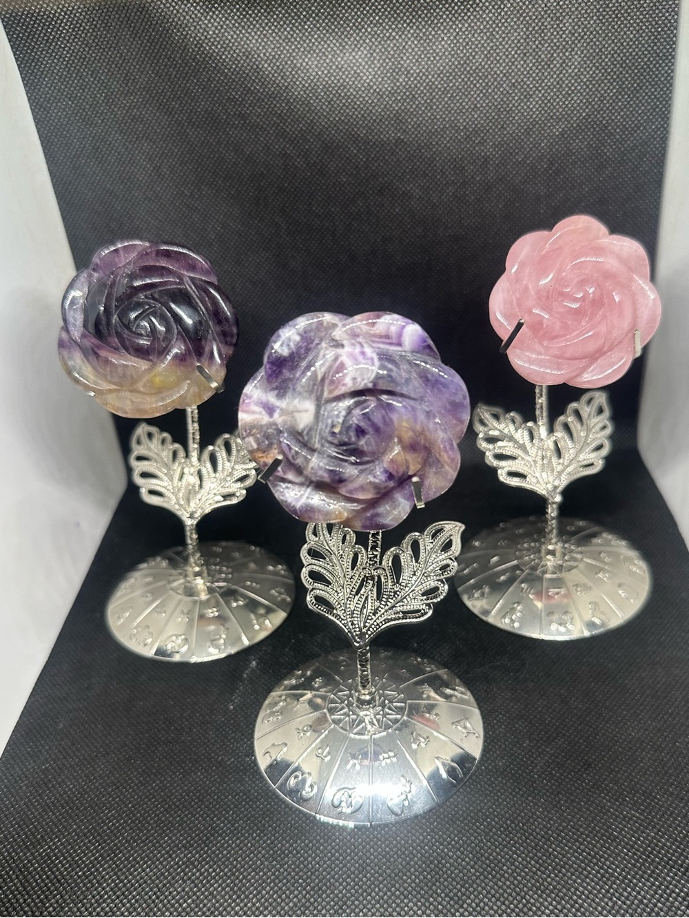 (1) Crystal flower carving